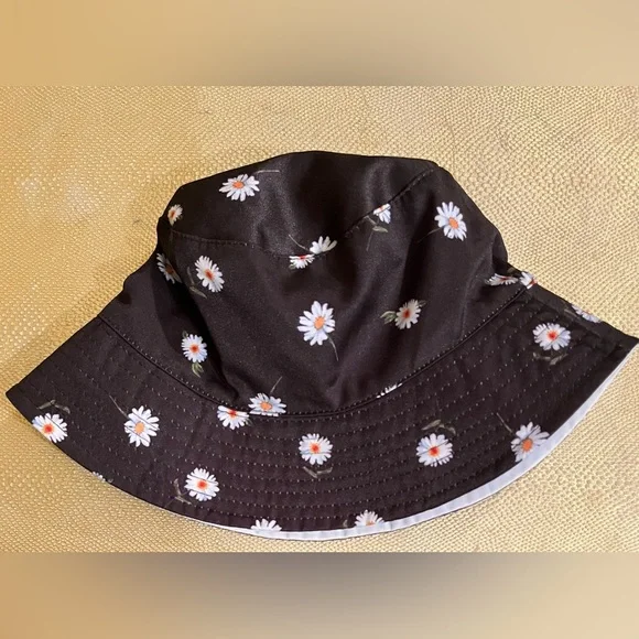 Alice + Olivia Black Floral Bucket Hat - Picture 4 of 5